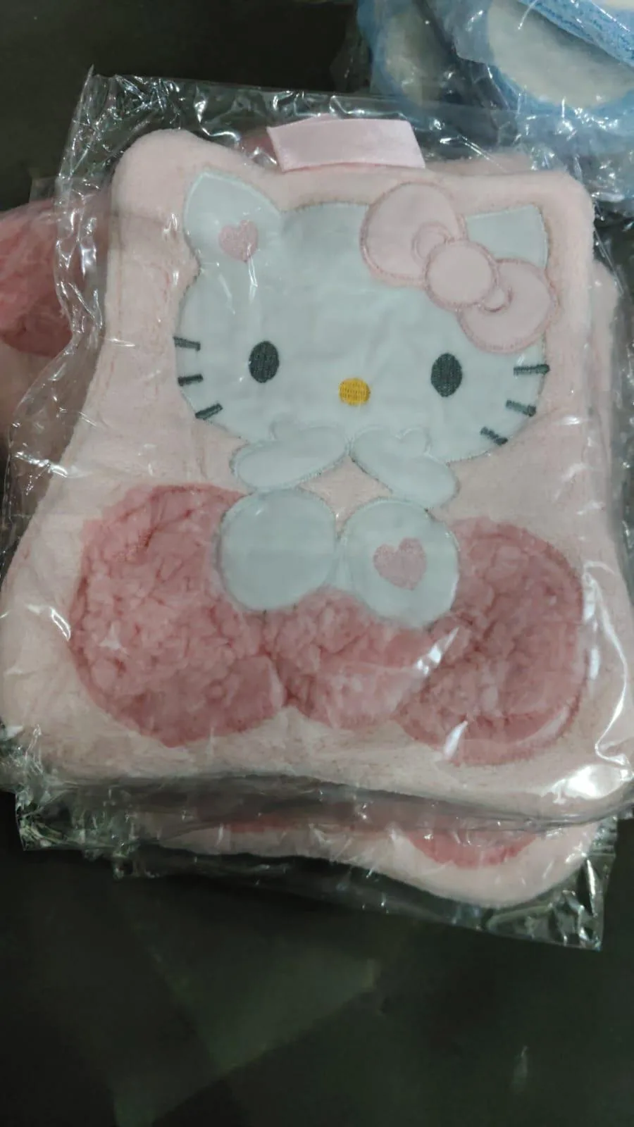 Hand towel — 3